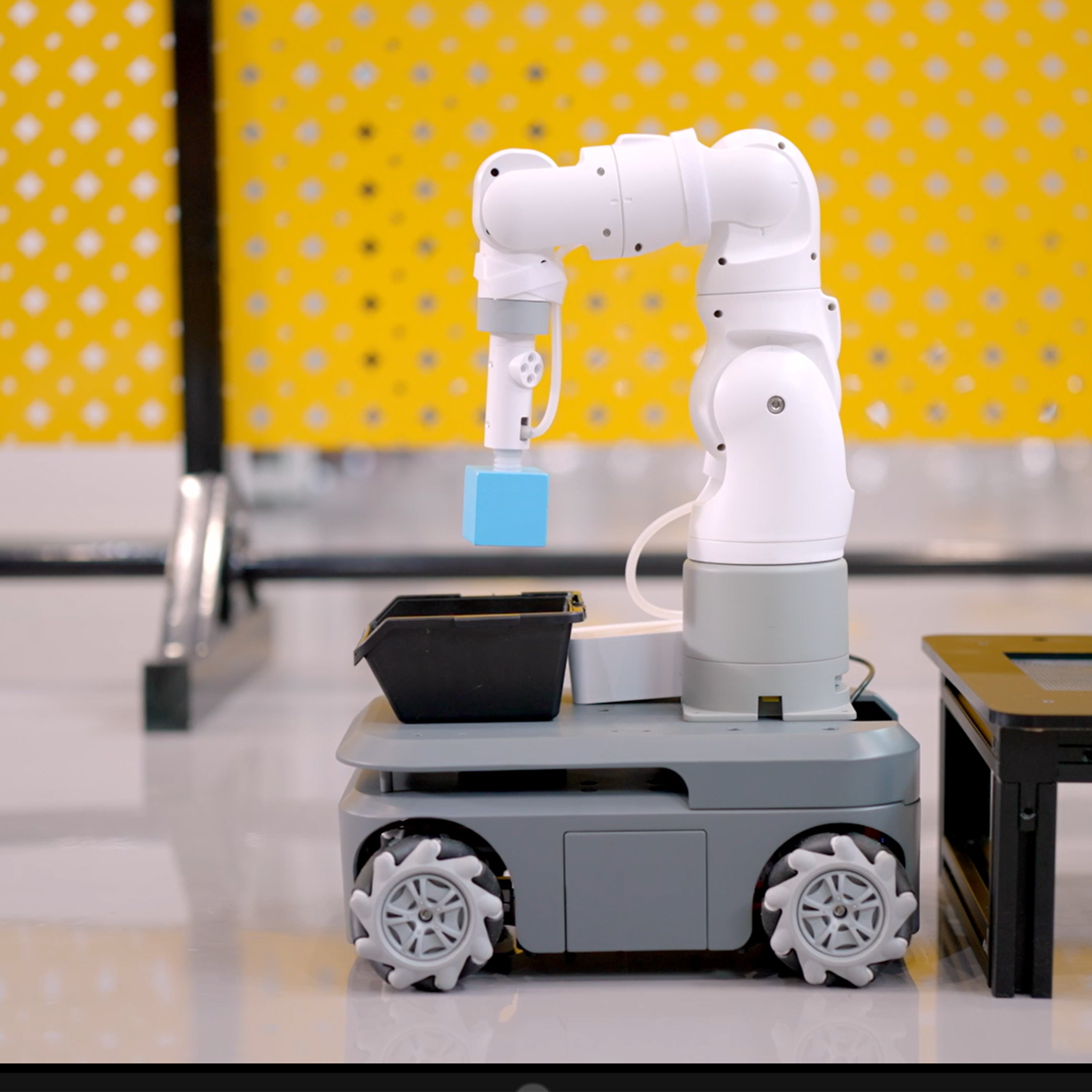 Elephant Robotics myArm 300 Pi 2023 The Most Portable Desktop 7-Axis